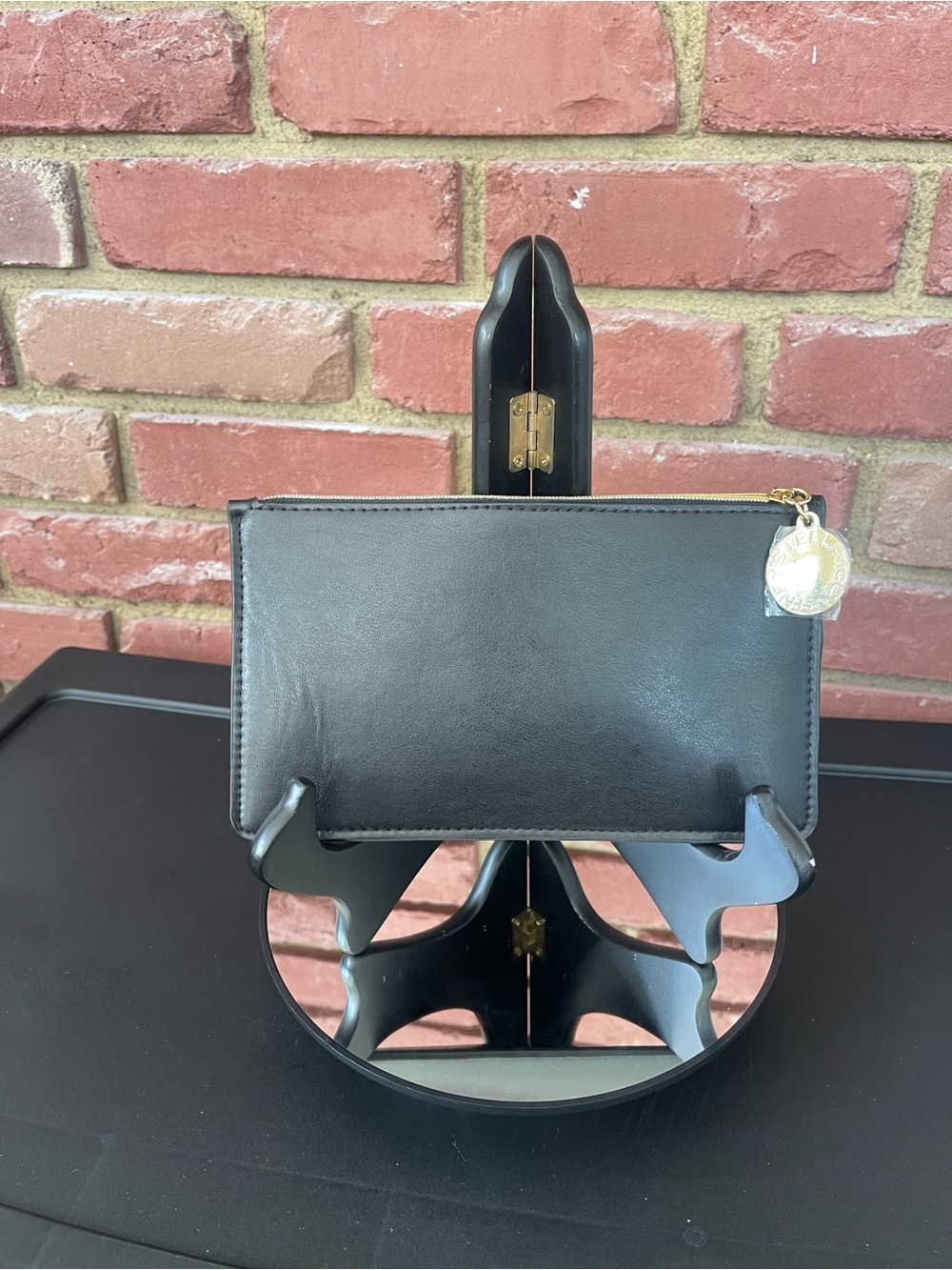 🔥NWOT 🔥Stella McCartney 🔥Black Leather Zip Wallet Clutch - Unbranded